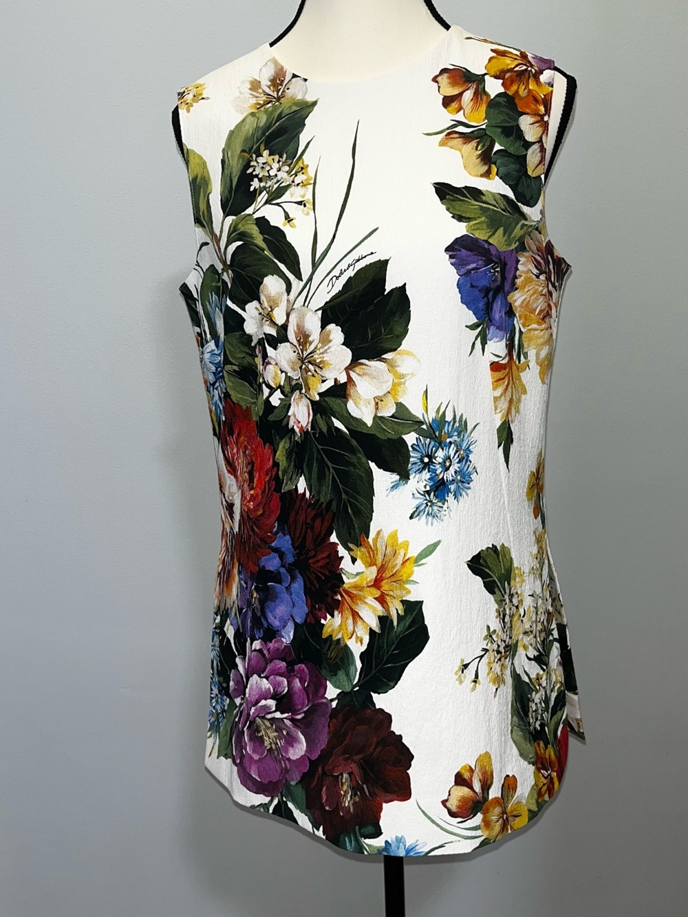 Dolce & Gabbana White Floral Sleeveless Tunic with Multicolor Blooms